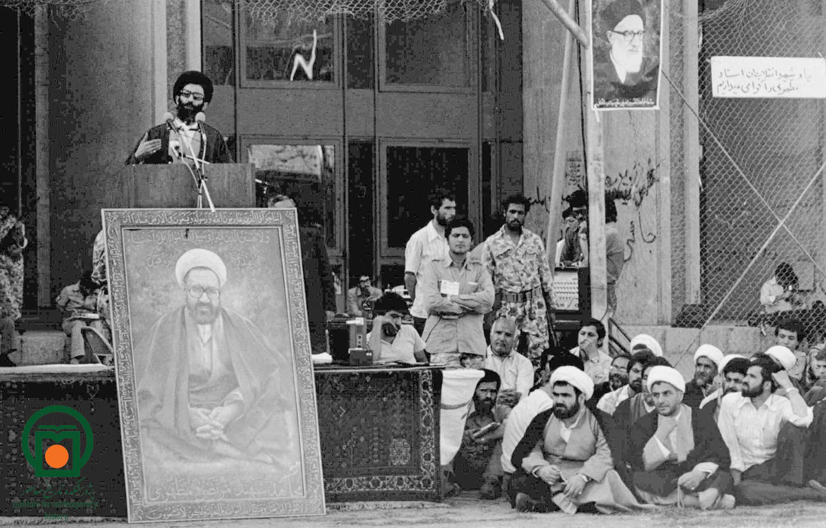 تصویر آیت‌الله سید علی حسینی خامنه‌ای