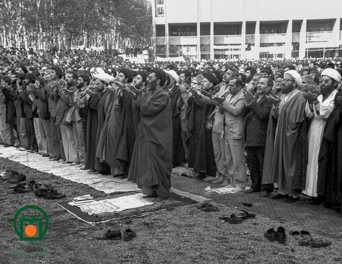 تصویر آیت‌الله سید علی حسینی خامنه‌ای